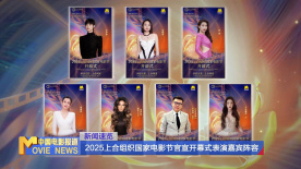他扒开我的内裤把舌头进去动态图